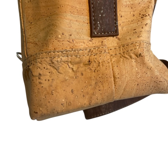 Artelusa Tan and Brown Shoulder Bag with Cork Material, project bag - Picture 3 of 6